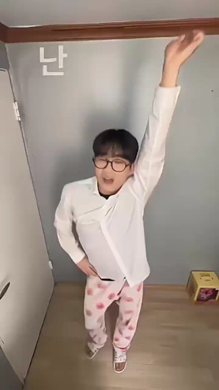 小苹果(韩国版)小苹果筷子兄弟韩国版-第2张图片-太平洋在线下载